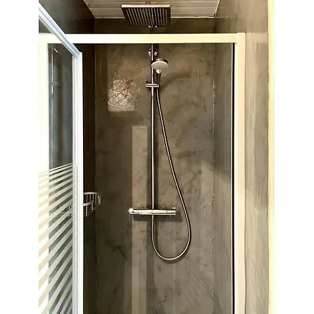 Het Kleine Droomhuisje * 旺代蒙塔利韦